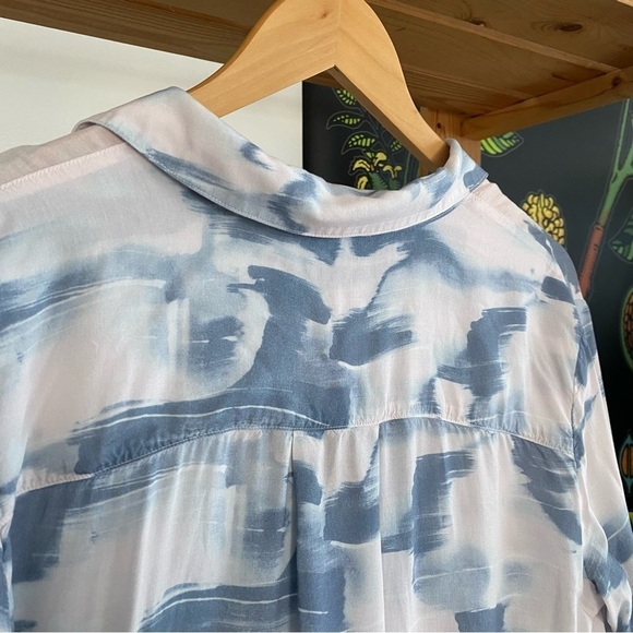 Anthropologie Cloth & Stone Blue Pink Watercolor Print Button Down Shirt Medium - Picture 10 of 15
